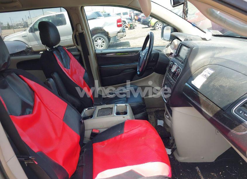 Photo 5 of 2012 Chrysler Town & COUNTRY TOURING (VIN 2C4RC1BG8CR412174)