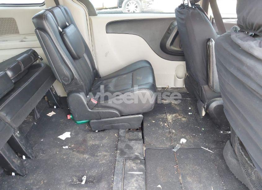 Photo 8 of 2012 Chrysler Town & COUNTRY TOURING (VIN 2C4RC1BG8CR412174)