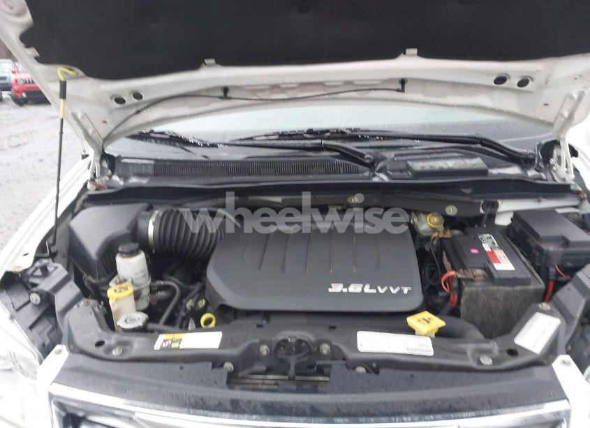 Photo 10 of 2013 Chrysler Town & COUNTRY TOURING (VIN 2C4RC1BG8DR525432)