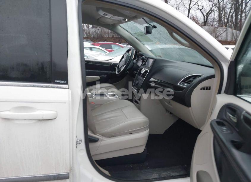 Photo 5 of 2013 Chrysler Town & COUNTRY TOURING (VIN 2C4RC1BG8DR525432)