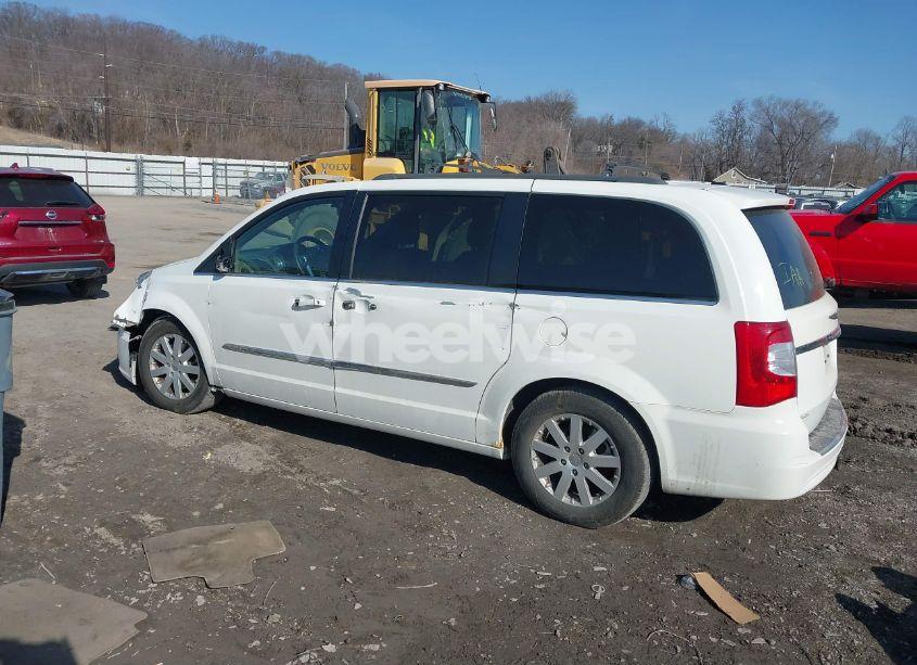 Photo 3 of 2013 Chrysler Town & COUNTRY TOURING (VIN 2C4RC1BG8DR573559)