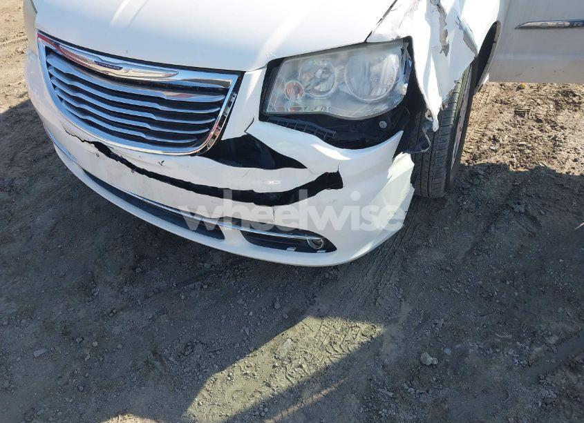 Photo 6 of 2013 Chrysler Town & COUNTRY TOURING (VIN 2C4RC1BG8DR573559)