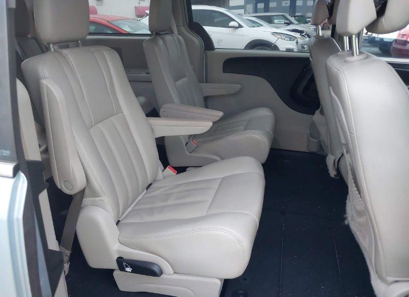 Photo 8 of 2013 Chrysler Town & COUNTRY TOURING (VIN 2C4RC1BG8DR645487)