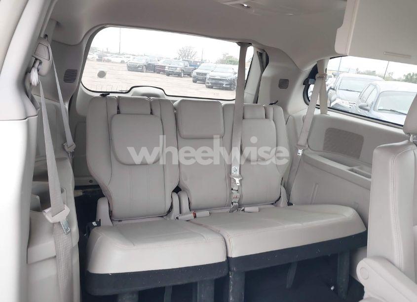 Photo 18 of 2013 Chrysler Town & COUNTRY TOURING (VIN 2C4RC1BG8DR653914)