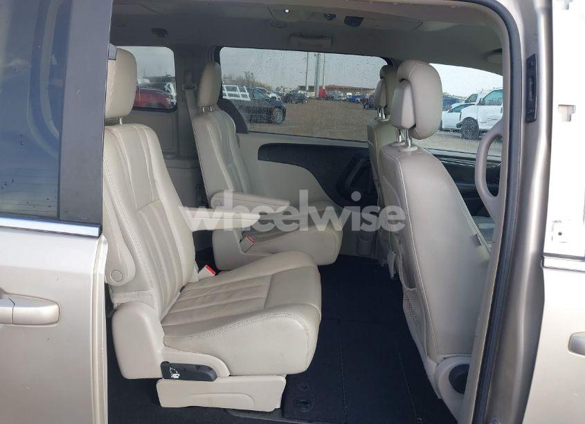 Photo 8 of 2013 Chrysler Town & COUNTRY TOURING (VIN 2C4RC1BG8DR653914)