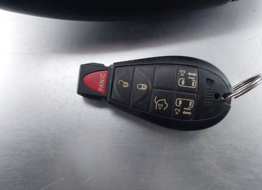 Photo 11 of 2013 Chrysler Town & COUNTRY TOURING (VIN 2C4RC1BG8DR743001)