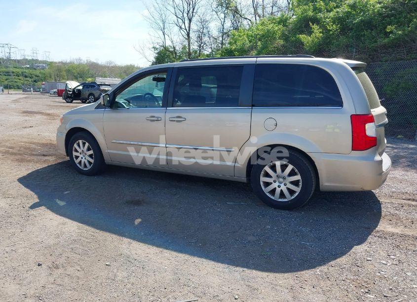 Photo 3 of 2013 Chrysler Town & COUNTRY TOURING (VIN 2C4RC1BG8DR774619)