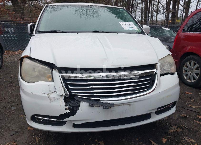 Photo 6 of 2014 Chrysler Town & COUNTRY TOURING (VIN 2C4RC1BG8ER124092)