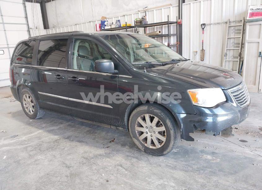 2014 Chrysler Town & COUNTRY TOURING (VIN 2C4RC1BG8ER132158) main photo