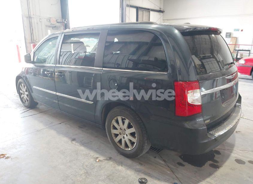 Photo 3 of 2014 Chrysler Town & COUNTRY TOURING (VIN 2C4RC1BG8ER132158)