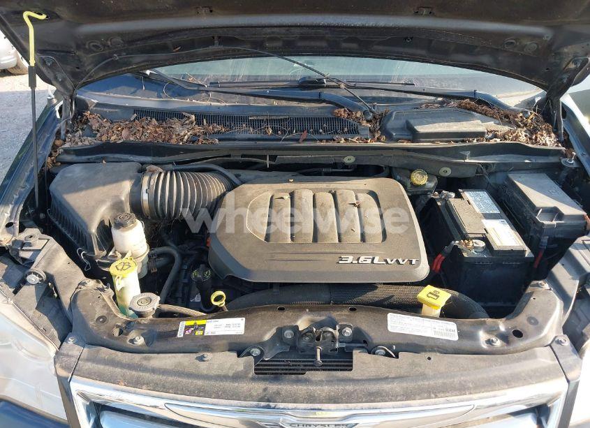 Photo 10 of 2014 Chrysler Town & COUNTRY TOURING (VIN 2C4RC1BG8ER144469)