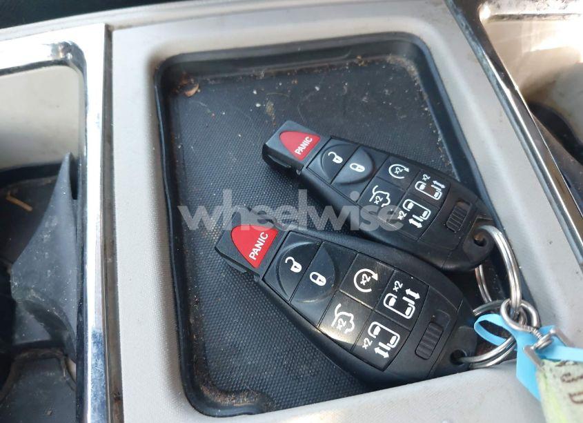 Photo 11 of 2014 Chrysler Town & COUNTRY TOURING (VIN 2C4RC1BG8ER144469)