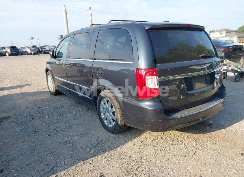 Photo 3 of 2014 Chrysler Town & COUNTRY TOURING (VIN 2C4RC1BG8ER144469)