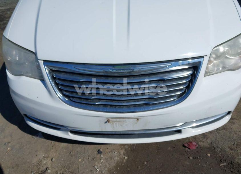 Photo 6 of 2014 Chrysler Town & COUNTRY TOURING (VIN 2C4RC1BG8ER216545)