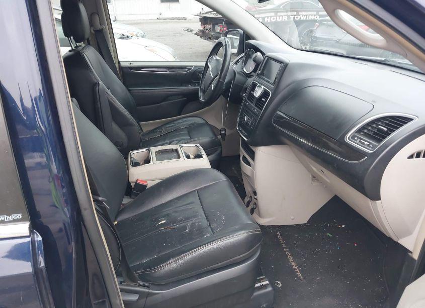 Photo 5 of 2014 Chrysler Town & COUNTRY TOURING (VIN 2C4RC1BG8ER294016)