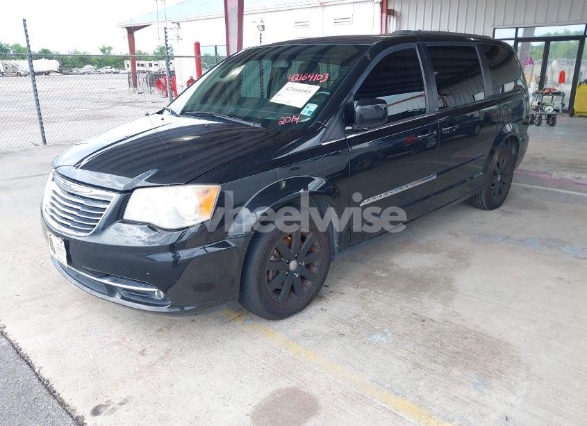 Photo 2 of 2014 Chrysler Town & COUNTRY TOURING (VIN 2C4RC1BG8ER296073)