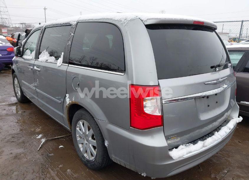 Photo 3 of 2014 Chrysler Town & COUNTRY TOURING (VIN 2C4RC1BG8ER326494)