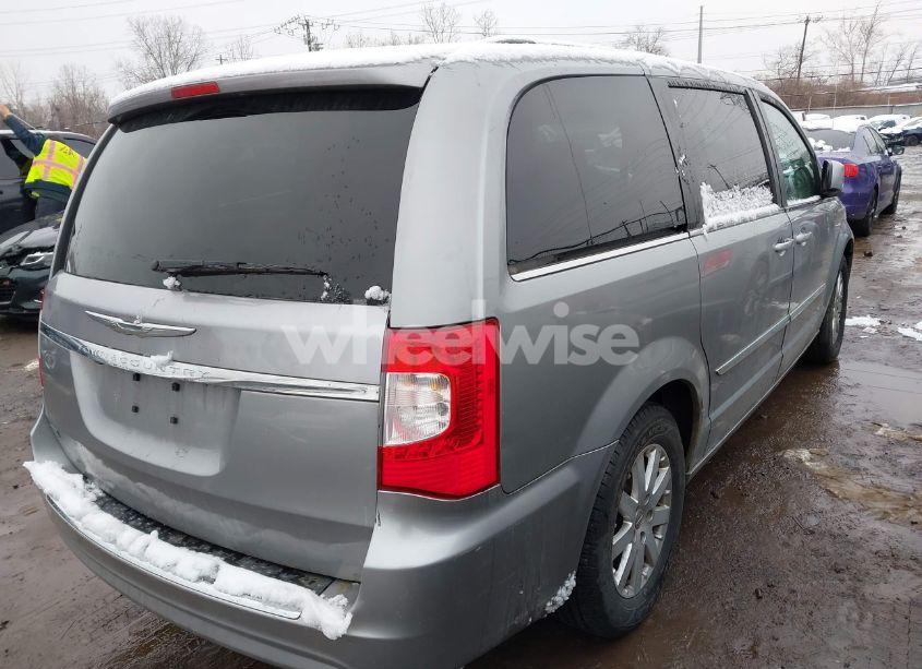 Photo 4 of 2014 Chrysler Town & COUNTRY TOURING (VIN 2C4RC1BG8ER326494)