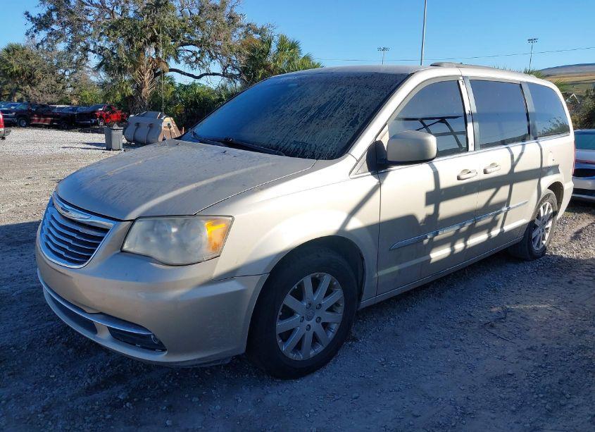 Photo 2 of 2014 Chrysler Town & COUNTRY TOURING (VIN 2C4RC1BG8ER336507)