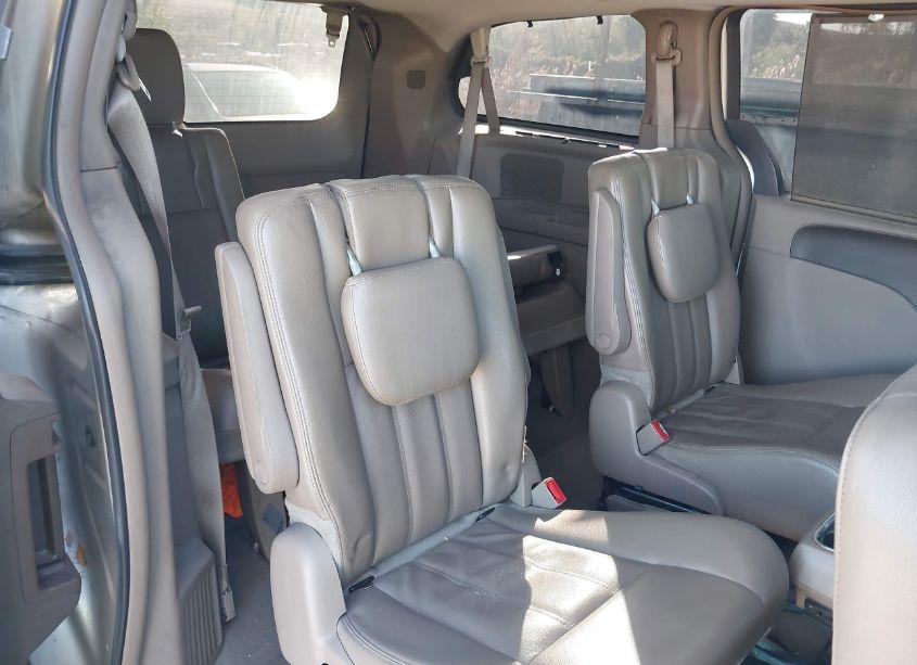 Photo 8 of 2014 Chrysler Town & COUNTRY TOURING (VIN 2C4RC1BG8ER336507)