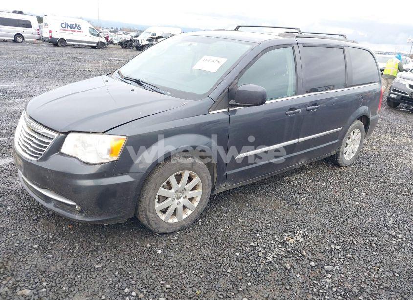 Photo 2 of 2014 Chrysler Town & COUNTRY TOURING (VIN 2C4RC1BG8ER342307)