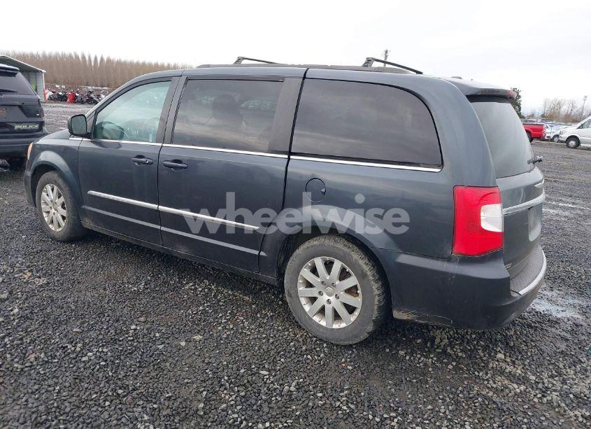 Photo 3 of 2014 Chrysler Town & COUNTRY TOURING (VIN 2C4RC1BG8ER342307)