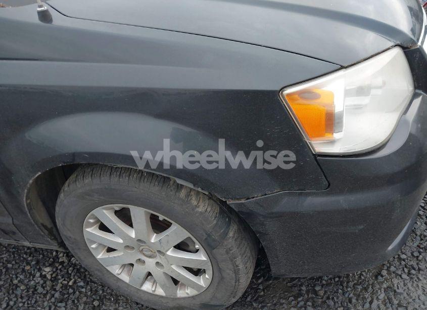 Photo 6 of 2014 Chrysler Town & COUNTRY TOURING (VIN 2C4RC1BG8ER342307)