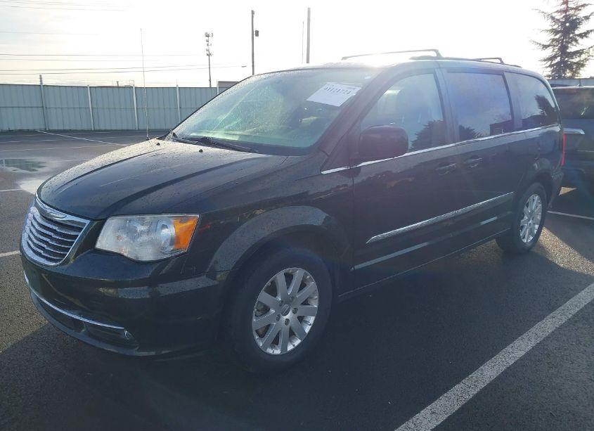 Photo 2 of 2014 Chrysler Town & COUNTRY TOURING (VIN 2C4RC1BG8ER343330)