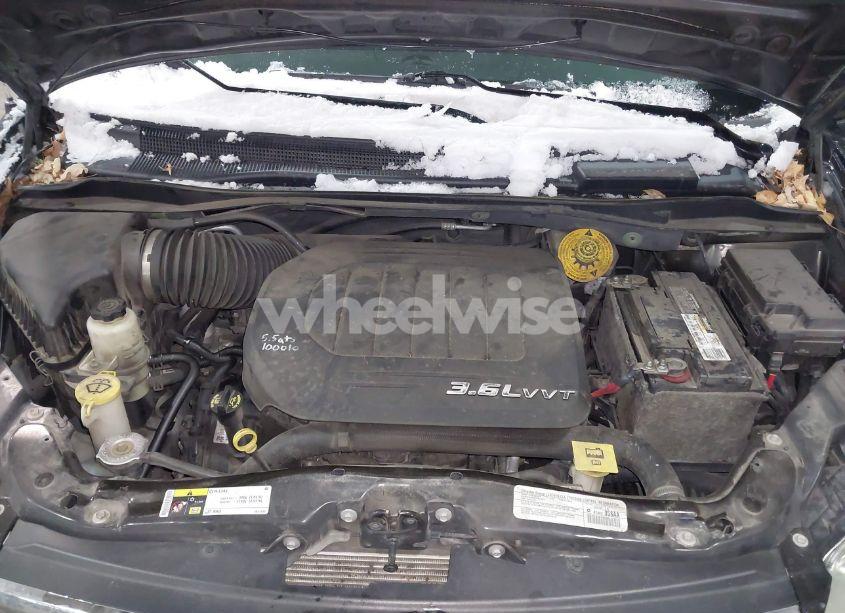 Photo 10 of 2014 Chrysler Town & COUNTRY TOURING (VIN 2C4RC1BG8ER368258)