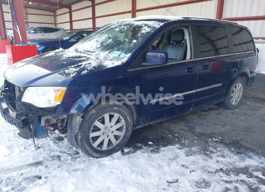 Photo 2 of 2014 Chrysler Town & COUNTRY TOURING (VIN 2C4RC1BG8ER382676)