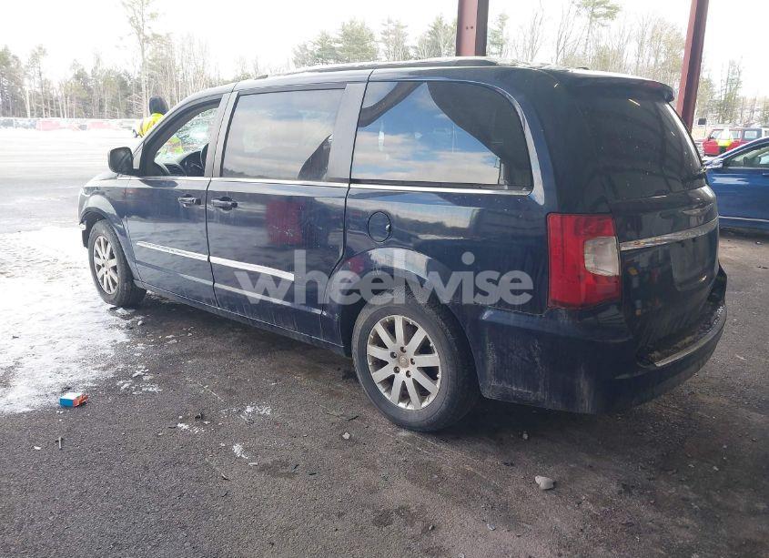 Photo 3 of 2014 Chrysler Town & COUNTRY TOURING (VIN 2C4RC1BG8ER382676)