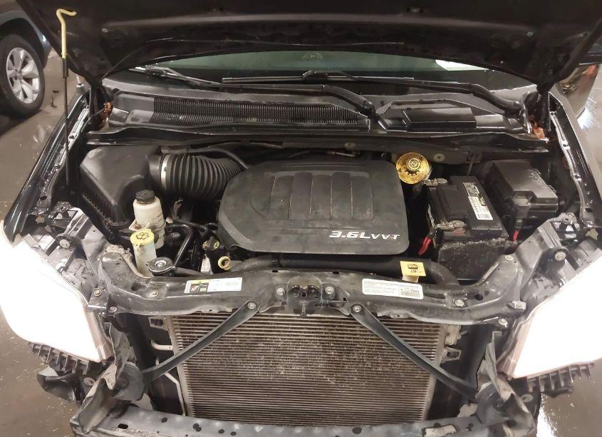 Photo 10 of 2014 Chrysler Town & COUNTRY TOURING (VIN 2C4RC1BG8ER397176)