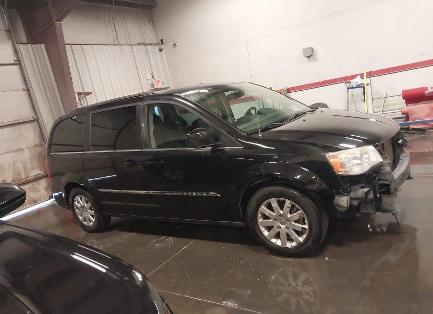 Photo 13 of 2014 Chrysler Town & COUNTRY TOURING (VIN 2C4RC1BG8ER397176)