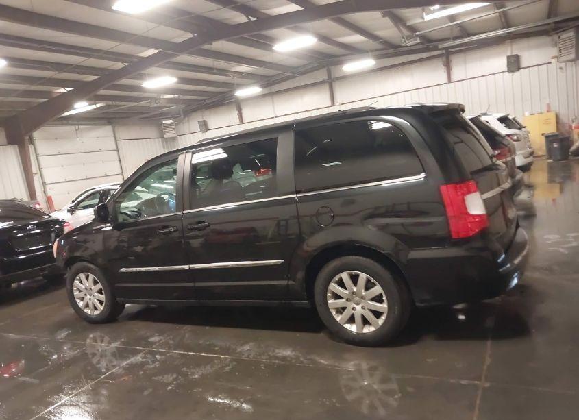 Photo 14 of 2014 Chrysler Town & COUNTRY TOURING (VIN 2C4RC1BG8ER397176)