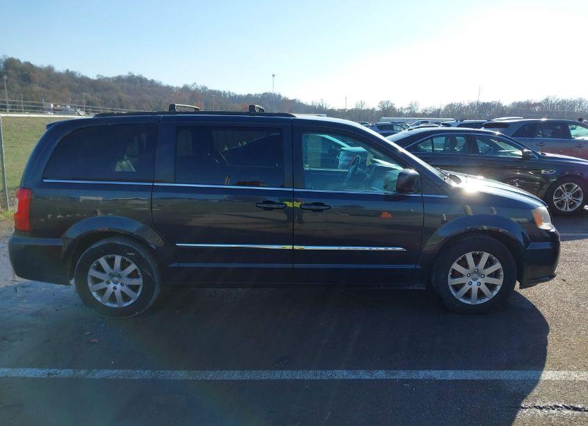 Photo 13 of 2014 Chrysler Town & COUNTRY TOURING (VIN 2C4RC1BG8ER403283)