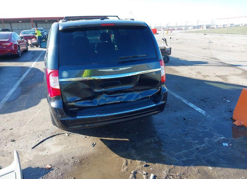 Photo 6 of 2014 Chrysler Town & COUNTRY TOURING (VIN 2C4RC1BG8ER403283)