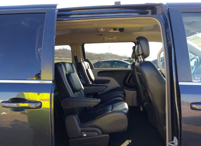 Photo 8 of 2014 Chrysler Town & COUNTRY TOURING (VIN 2C4RC1BG8ER403283)