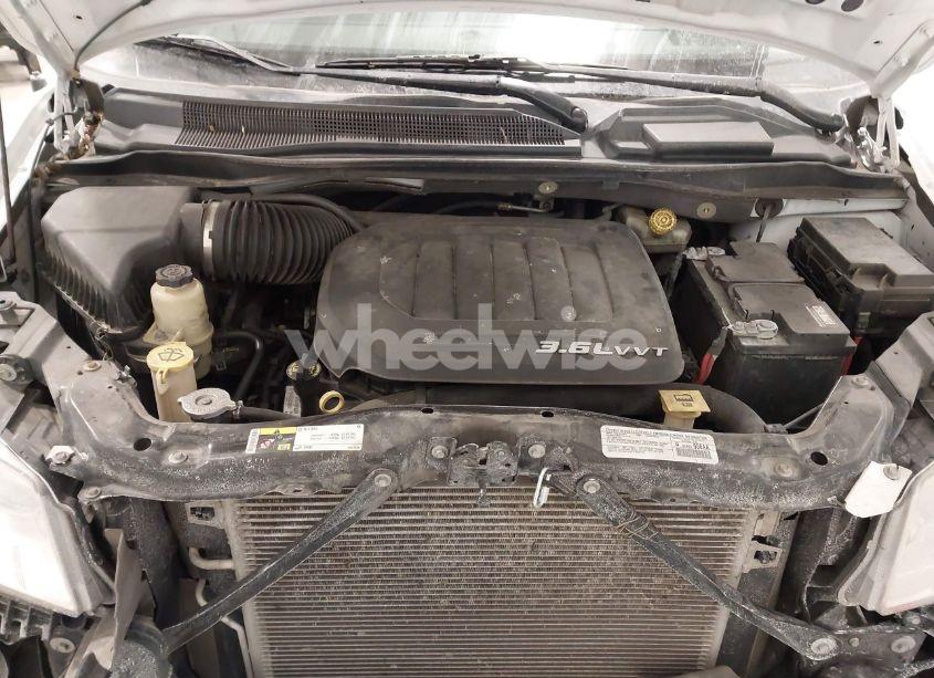 Photo 10 of 2014 Chrysler Town & COUNTRY TOURING (VIN 2C4RC1BG8ER403932)