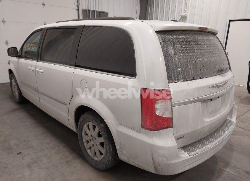 Photo 3 of 2014 Chrysler Town & COUNTRY TOURING (VIN 2C4RC1BG8ER403932)