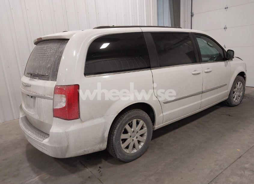 Photo 4 of 2014 Chrysler Town & COUNTRY TOURING (VIN 2C4RC1BG8ER403932)