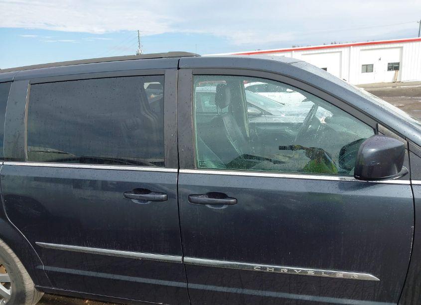 Photo 14 of 2014 Chrysler Town & COUNTRY TOURING (VIN 2C4RC1BG8ER435148)