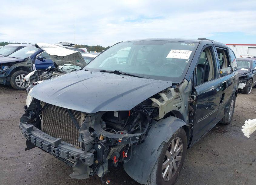 Photo 2 of 2014 Chrysler Town & COUNTRY TOURING (VIN 2C4RC1BG8ER435148)