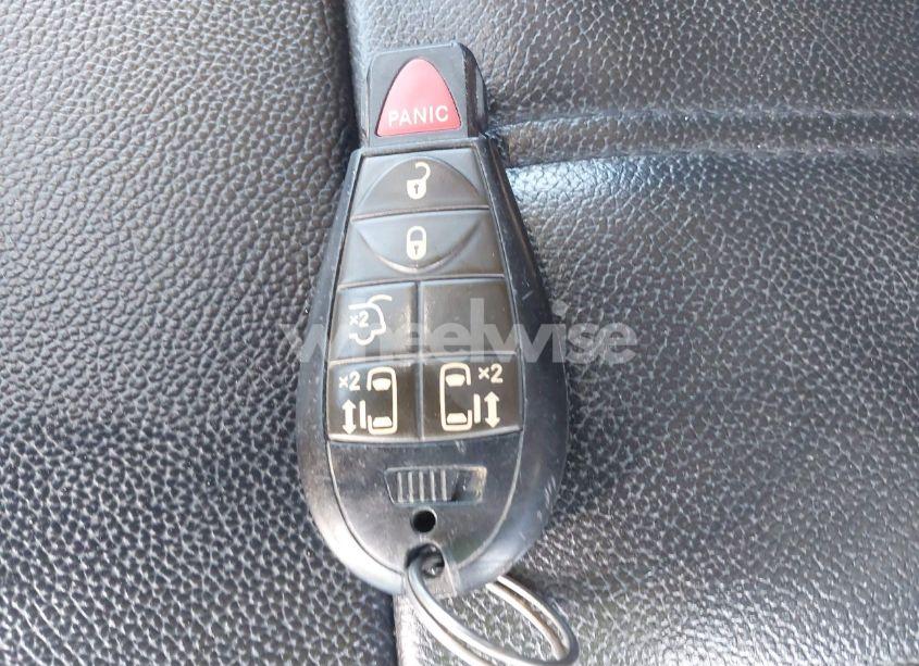 Photo 11 of 2014 Chrysler Town & COUNTRY TOURING (VIN 2C4RC1BG8ER437451)