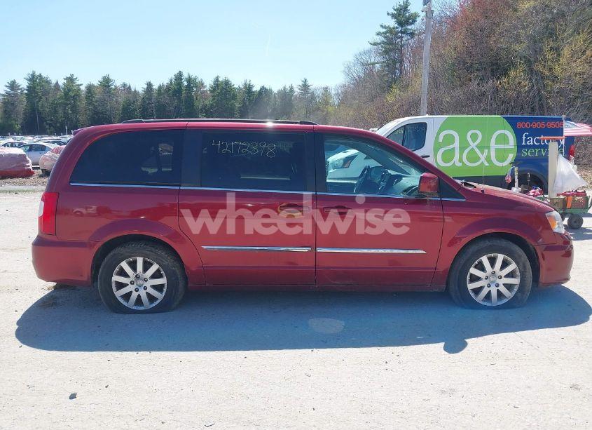 Photo 14 of 2014 Chrysler Town & COUNTRY TOURING (VIN 2C4RC1BG8ER437451)