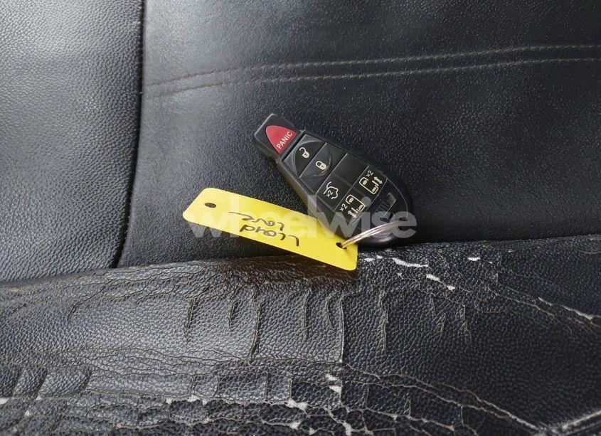 Photo 11 of 2014 Chrysler Town & COUNTRY TOURING (VIN 2C4RC1BG8ER444903)