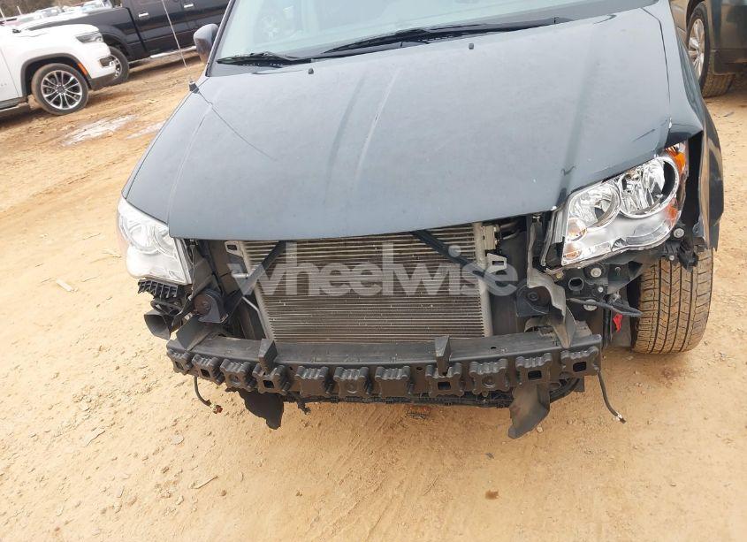 Photo 6 of 2014 Chrysler Town & COUNTRY TOURING (VIN 2C4RC1BG8ER444903)