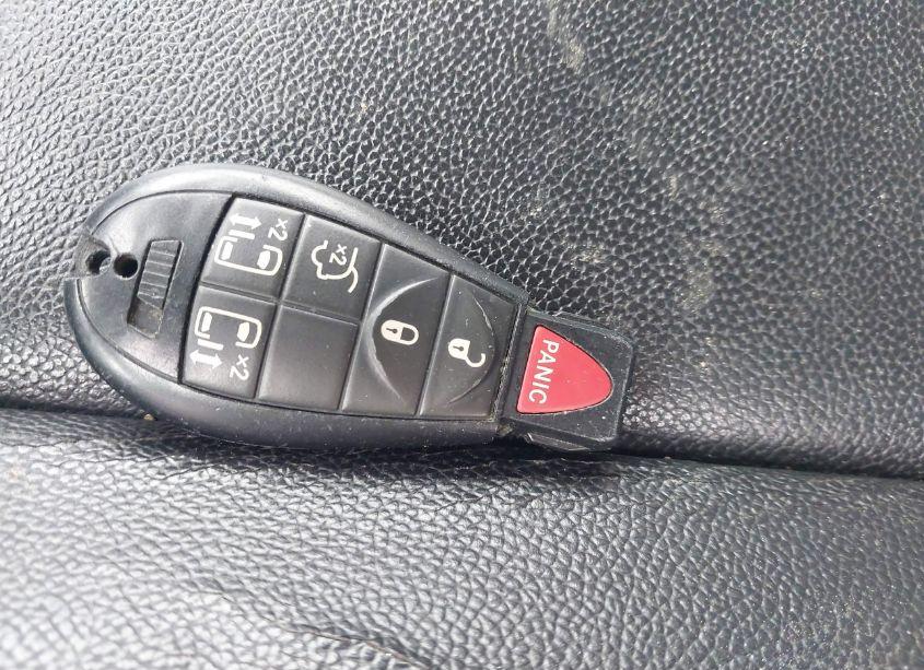 Photo 11 of 2014 Chrysler Town & COUNTRY TOURING (VIN 2C4RC1BG8ER453696)