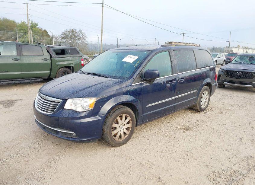 Photo 2 of 2014 Chrysler Town & COUNTRY TOURING (VIN 2C4RC1BG8ER453696)