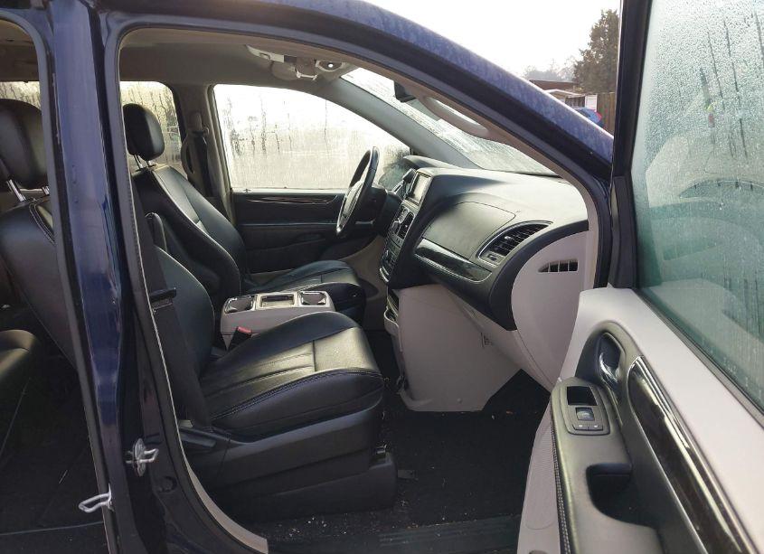 Photo 5 of 2014 Chrysler Town & COUNTRY TOURING (VIN 2C4RC1BG8ER453696)