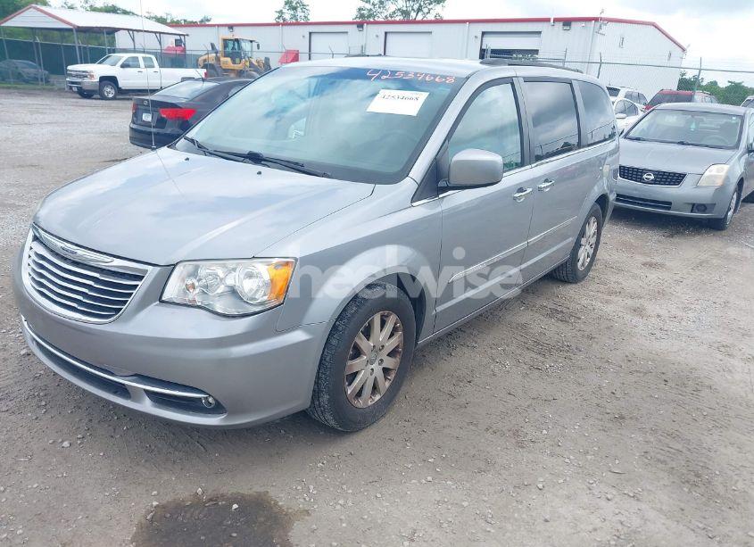 Photo 2 of 2014 Chrysler Town & COUNTRY TOURING (VIN 2C4RC1BG8ER468490)